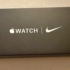 Apple Watch series 7 Nike version